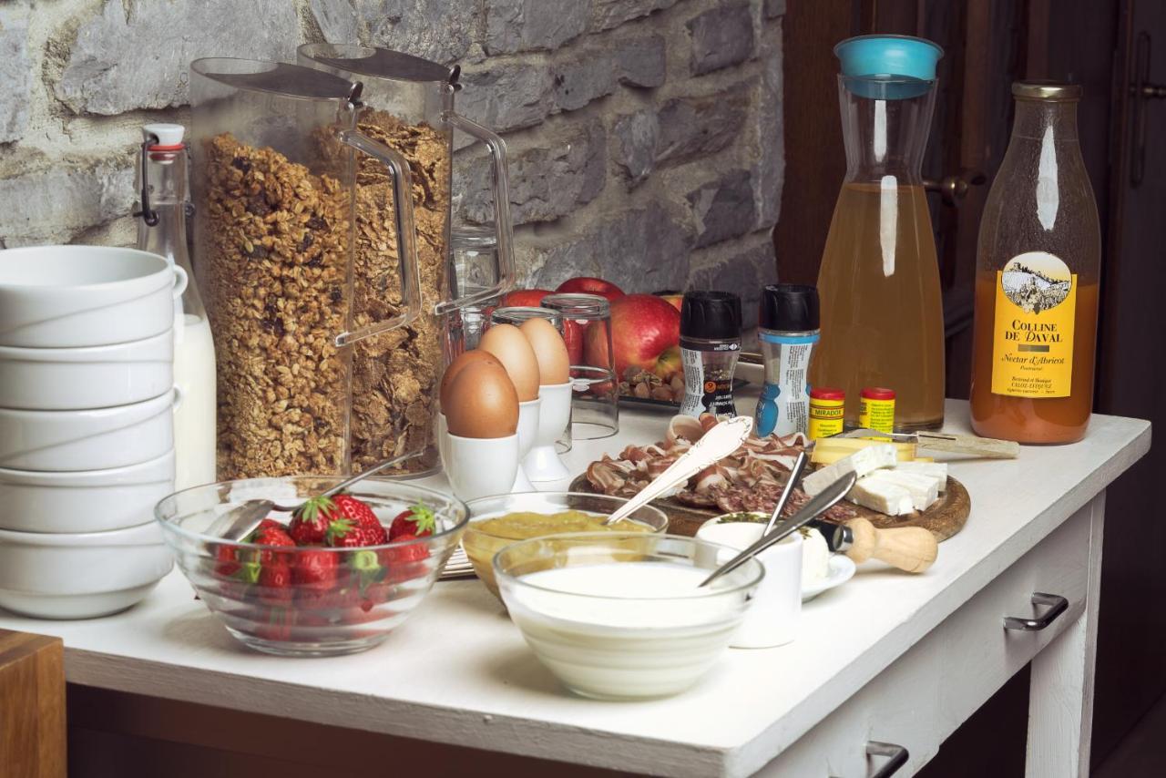 Bed and Breakfast Castel De Daval Sierre Zewnętrze zdjęcie